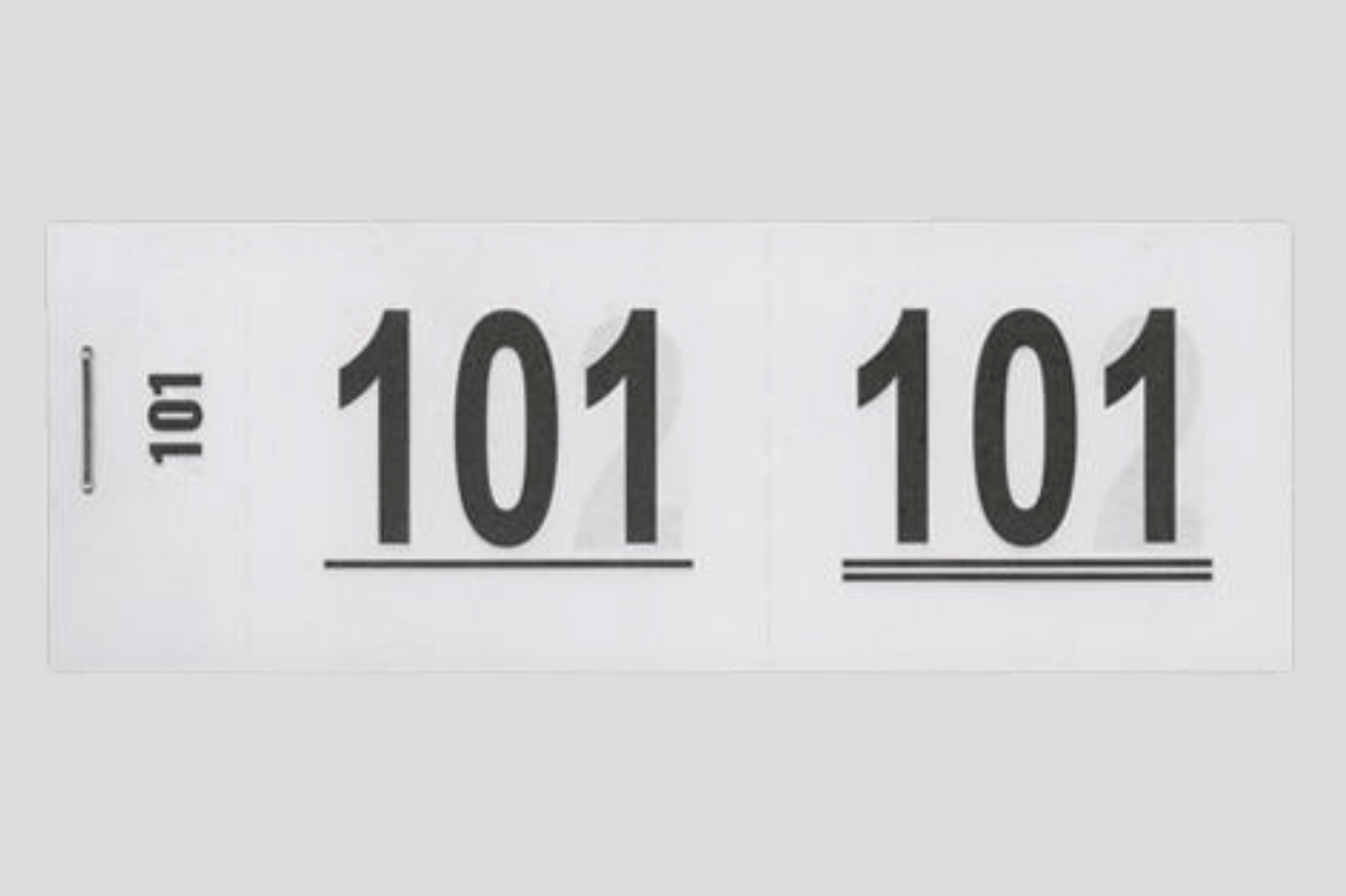 Ett foto av två Biljetthäften för Garderob från JM Band®. Köp Biljetter i Blå här.