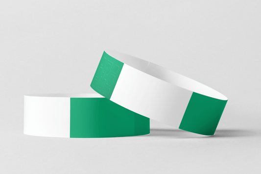 Två Armband termisk- Print Själv på vit bakgrund.