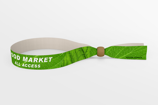 Ett grönt ECO återvunnet PET tyg armband tillverkat av återvunnen PET polyester, en miljövänlig produkt, med orden food market all access.