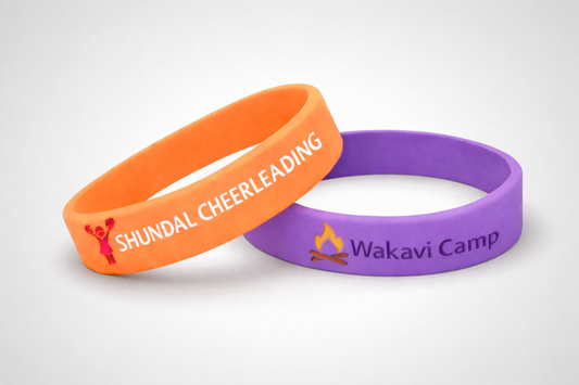 Präglade silikonarmband med färgfyllning från JM Band®