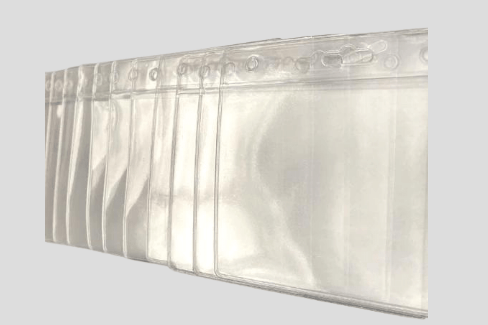 En vit id-lina med Kortficka transparent I lager.